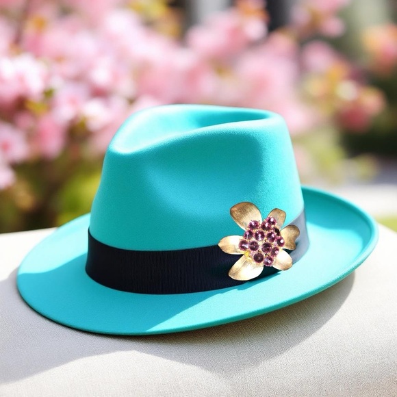 80s vintage Brooch /pendantGold tone Flower  With Purple Glass. Statement Piece - Picture 11 of 16